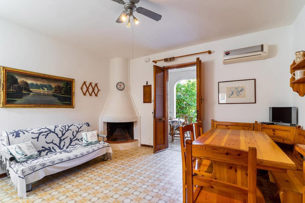 הוילה טורה לפילו Villino Sabrina Con Piscina מראה חיצוני תמונה